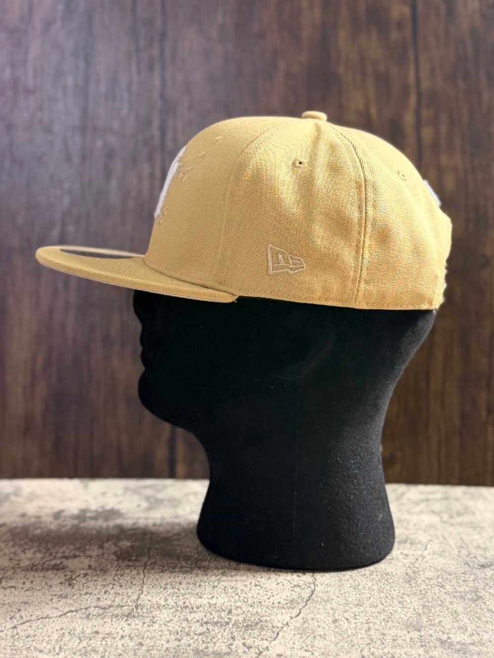 New Era 9FIFTY New York Yankees Tan White Script Snapback Hat OSFA - Picture 9 of 9